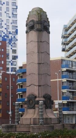 Quackmonument.jpg